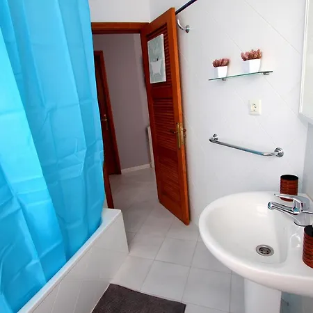 Nora House With Pool Only 500m To Sea *