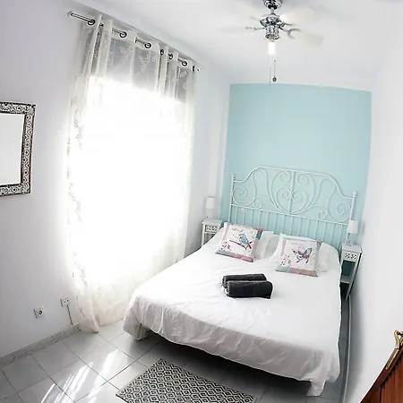 Nora House With Pool Only 500m To Sea *