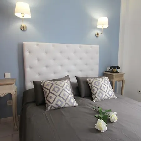 Nora House With Pool Only 500m To Sea Apartment